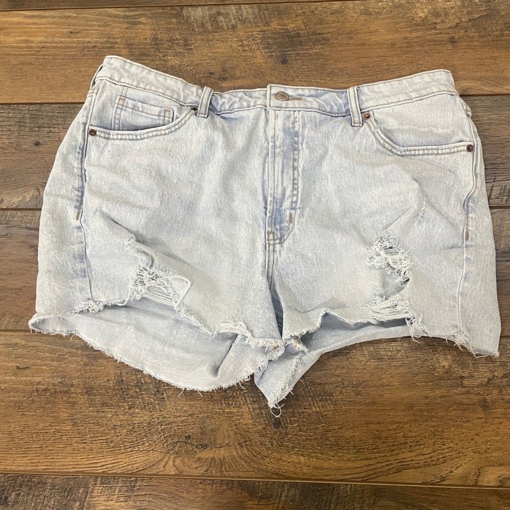 Old Navy OG Straight High Rise Distressed Denim Shorts Light Wash Blue Size 18